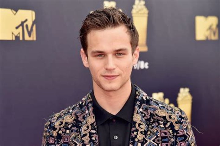 
Brandon Flynn Height, Weight, Net Worth, Age, Birthday, Wikipedia, Who, Instagram, Biography 