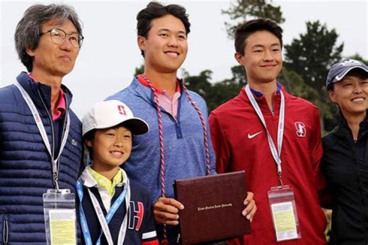 
Brandon Wu Parents Yi Chun And Xiao Bing Zhang Moved To California Before He Was Born 