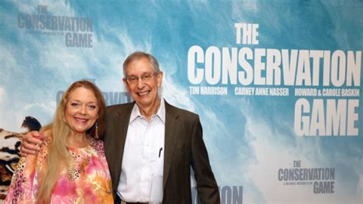 
Carole Baskin Says Her “Dead” Husband Was Found Alive Last Year 