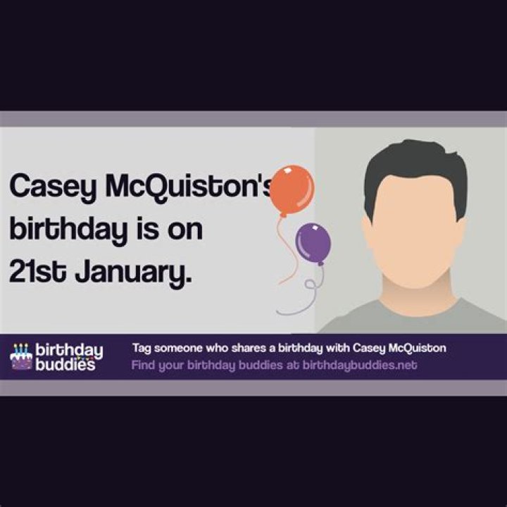 Casey McQuiston Age, Birthday, Wikipedia, Who, Nationality, Biography