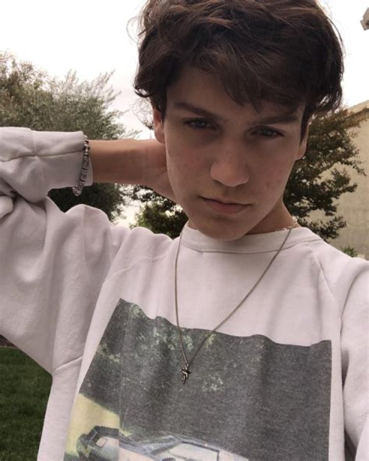 
Chase Hudson (TikTok) Wiki Bio, Dating Girlfriend, Family, Siblings, Age 