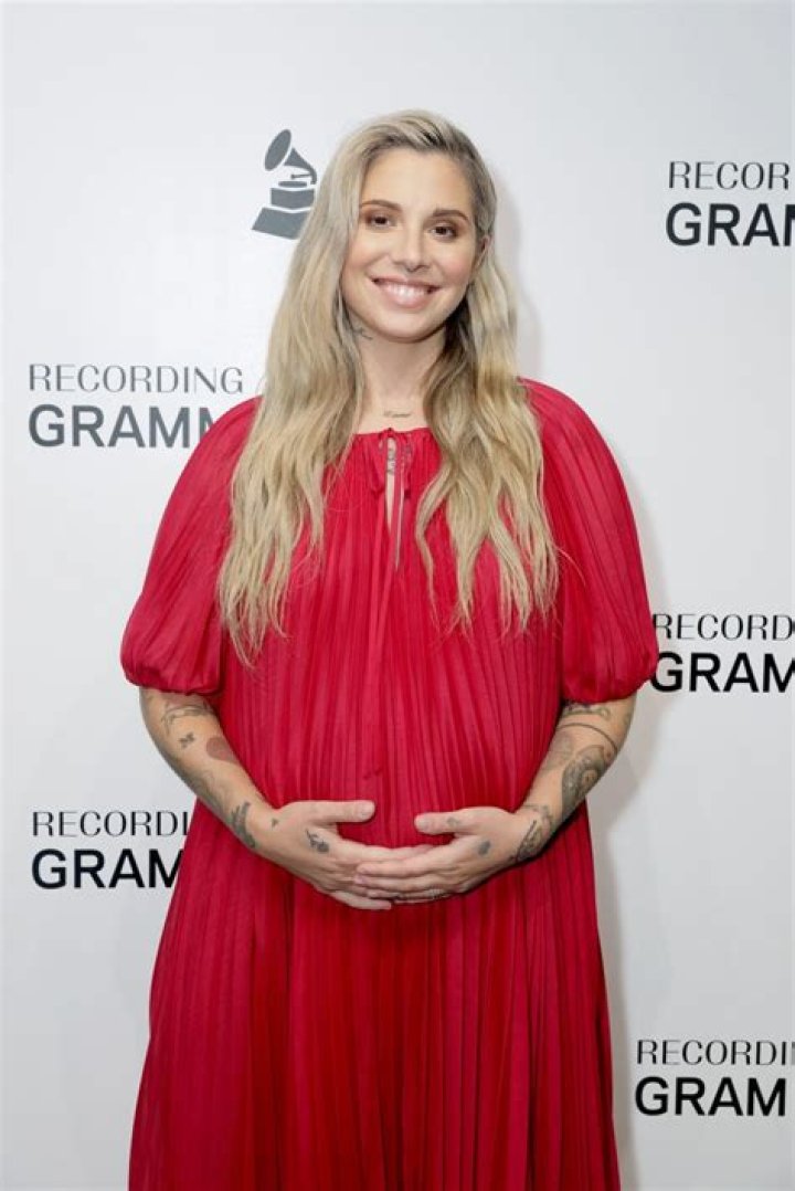Christina Perri Height, Weight, Net Worth, Age, Birthday, Wikipedia, Who, Instagram, Biography