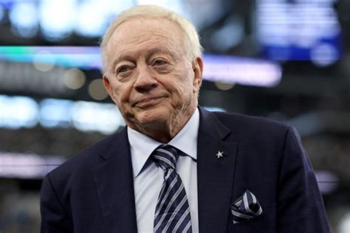 
Cowboys Owner Jerry Jones Says He Faces Possible Fine for Blind Referee Halloween Costume 