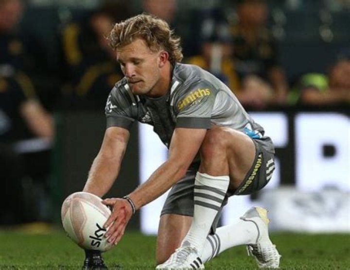 
Damian McKenzie Height, Weight, Net Worth, Age, Birthday, Wikipedia, Who, Nationality, Biography 