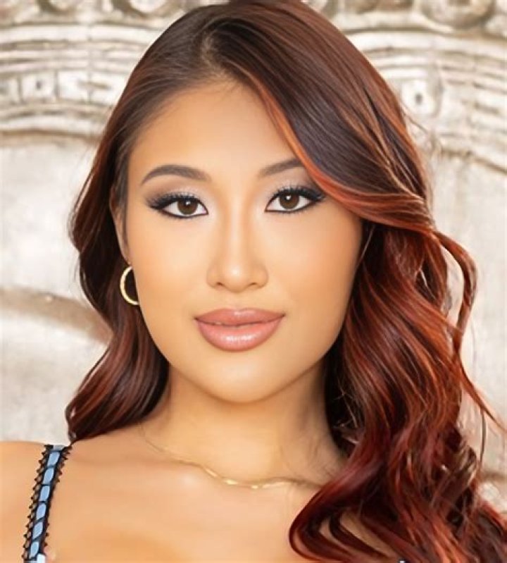 
Dayana Luxx Height, Weight, Net Worth, Age, Birthday, Wikipedia, Who, Instagram, Biography 
