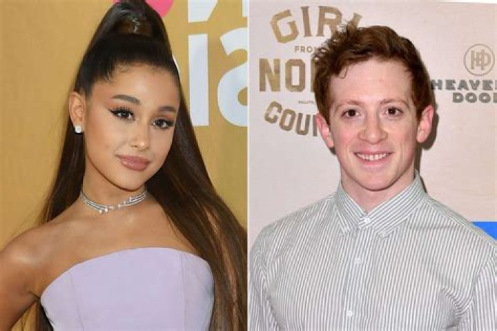 
Is Ariana Grande Gay? Age, Height, Net Worth 