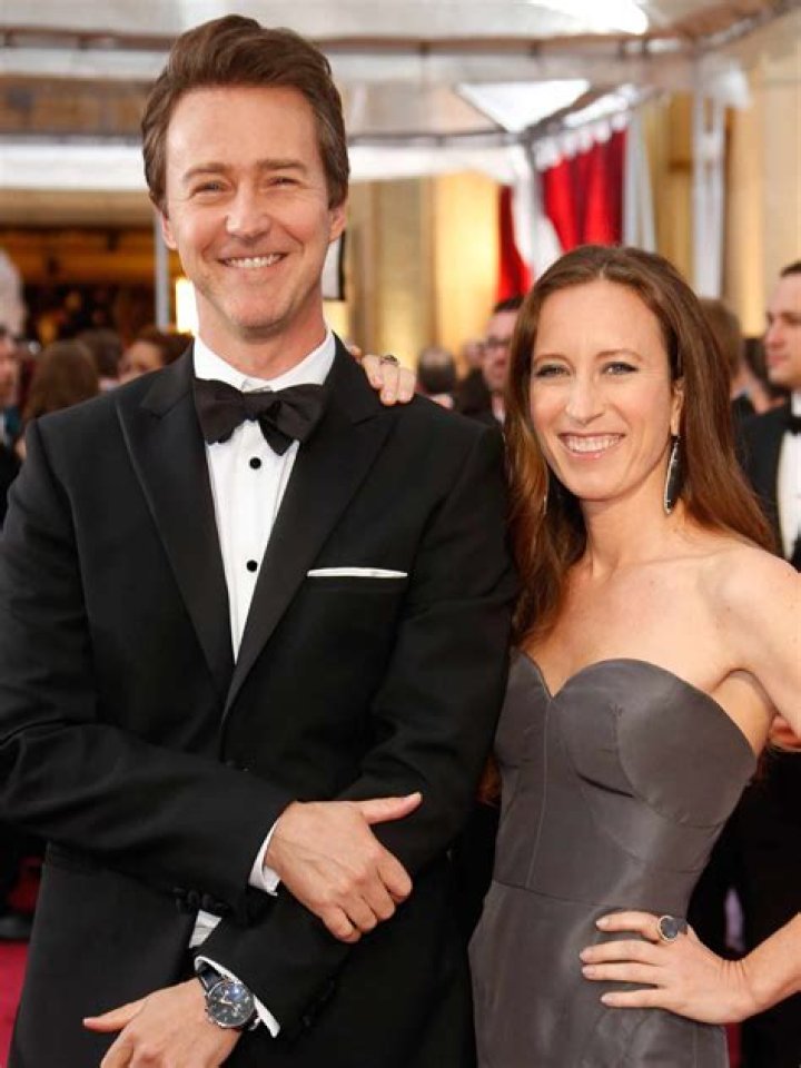 Is Edward Norton Married? Edward Norton Wife, Children, Age, Height, Net Worth, Movies, And More