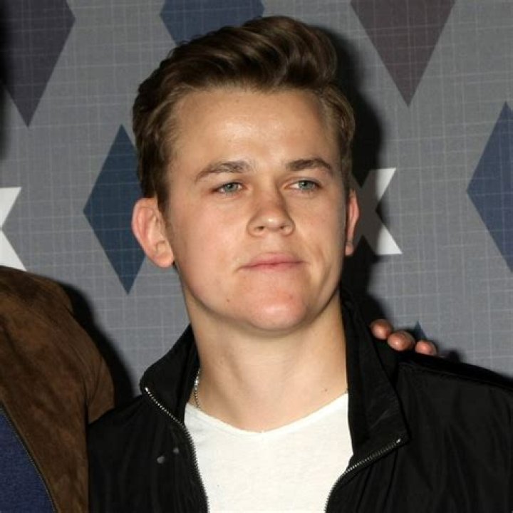 John Owen Lowe Height, Weight, Net Worth, Age, Birthday, Wikipedia, Who, Nationality, Biography