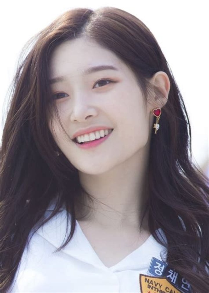 
Jung Chae-Yeon Height, Weight, Net Worth, Age, Birthday, Wikipedia, Who, Instagram, Biography 