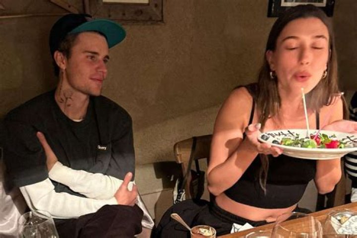 
Justin Bieber and Hailey Baldwin Bieber Share Photos from Model’s 26th Birthday Celebration in Tokyo 