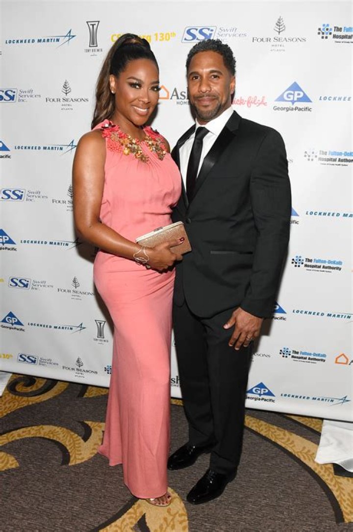 
Kenya Moore Says She Felt ‘Stifled’ and Had to Be a ‘Certain Type of Wife’ to Marc Daly Before Divorce 