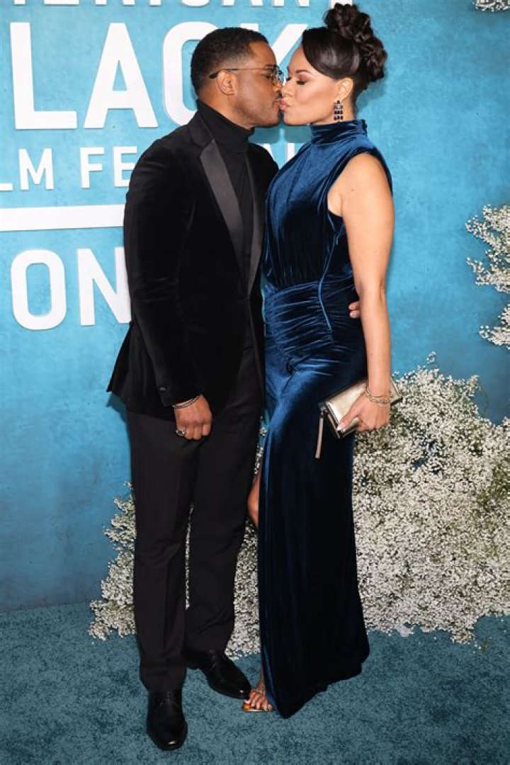 Larenz Tate Wife Tomasina Parrott Tate And Four Children Make Up A Happy Family