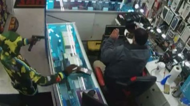 
Mark Walton Arrested For Robbery, Where Is Running Back Playing Now? 