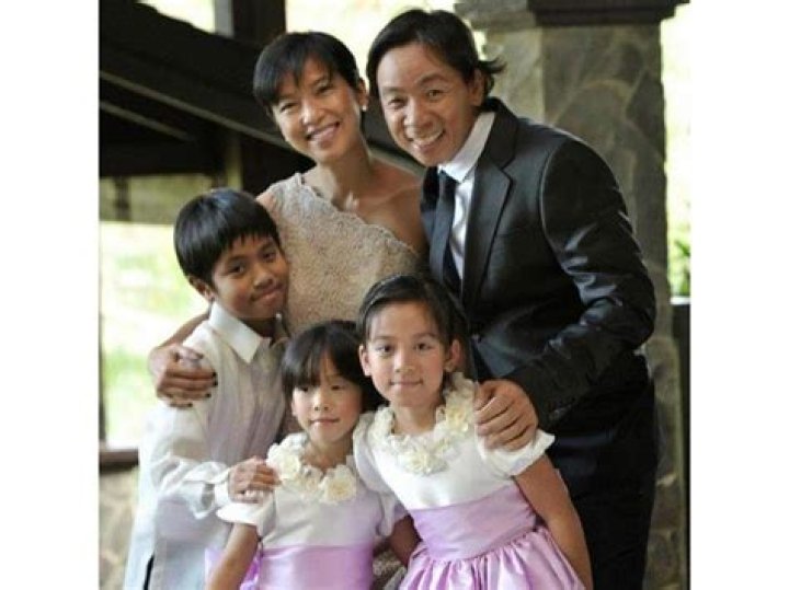 
Meet Filipino Youtuber Emman Nimedez Parents, Where Are They Now? 