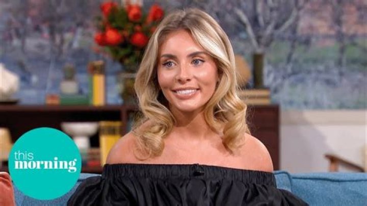 Mini Barbie Height, Weight, Net Worth, Age, Birthday, Wikipedia, Who, Nationality, Biography