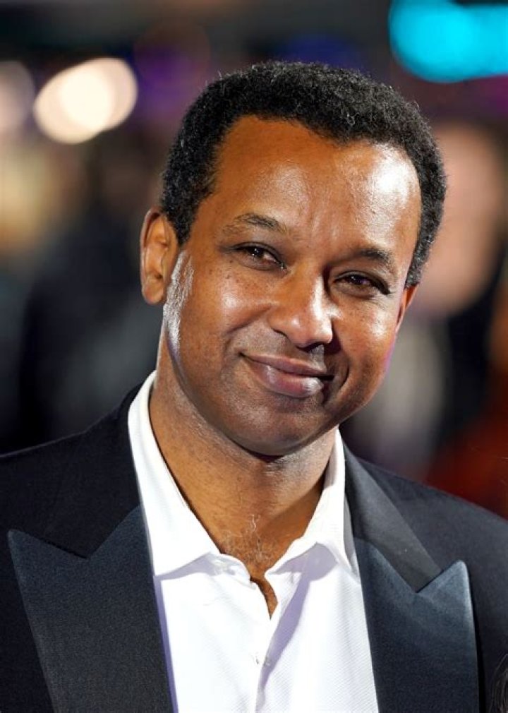 
Rageh Omaar Height, Weight, Net Worth, Age, Birthday, Wikipedia, Who, Nationality, Biography 
