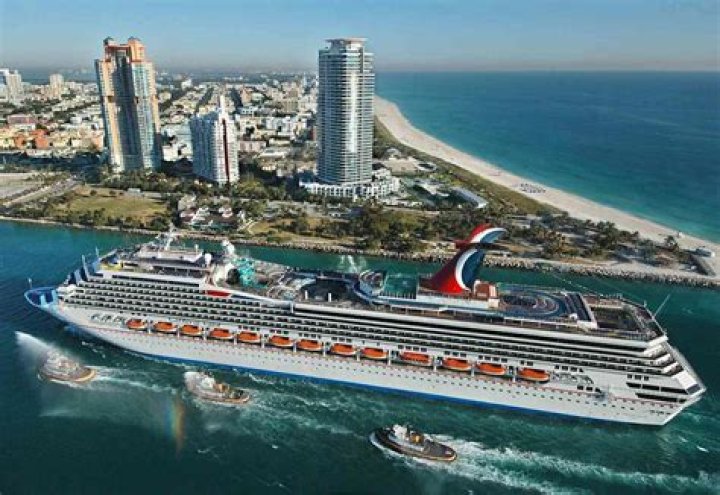 
Rescuer Says Cruise Passenger Pulled from Water After 15 Hours Had ’30 Seconds to a Minute’ to Live 