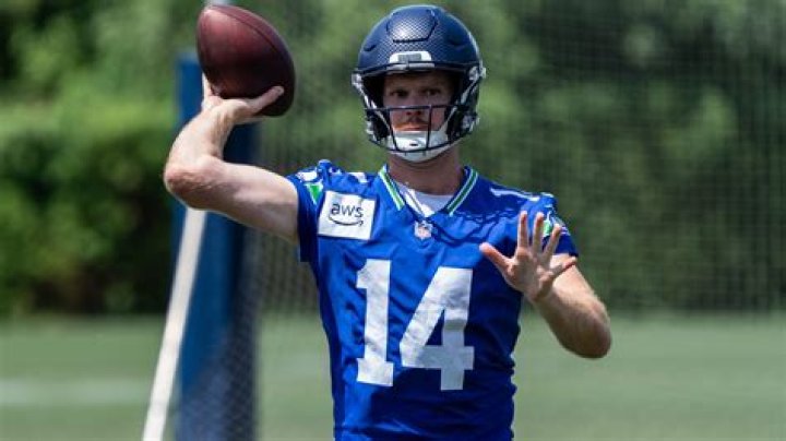 
Sam Darnold Height, Weight, Net Worth, Age, Birthday, Wikipedia, Who, Nationality, Biography 