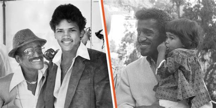 Sarah And Mark, Johnny Davis Parents, Net Worth And Salary