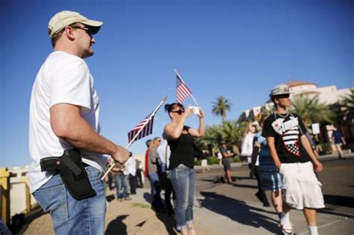 
Six injured in California school shooting 
