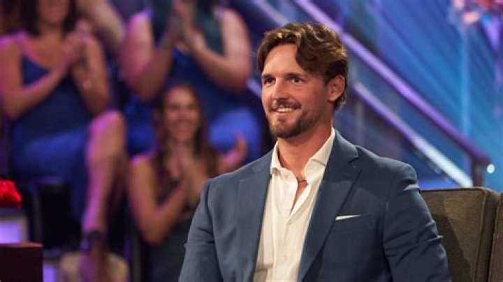 
‘The Bachelorette: Men Tell All’: Logan Reveals If He Regrets Accepting Rachel’s Rose 