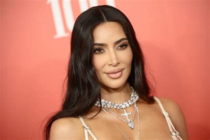 
The Racy Comment Kim Kardashian Reportedly Made To Her Team Ahead Of Seeing Pete Davidson For The First Time In Weeks 
