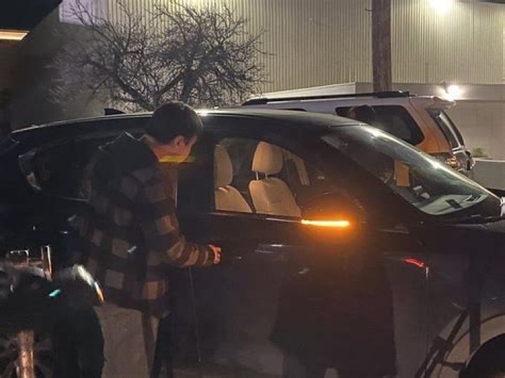 
“They saved lives”: Community members hailed as ‘heroes’ for disarming Monterey Park shooter 