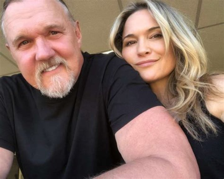 
Trace Adkins Health Update: Is Trace Adkins Sick? Whats Wrong With Trace Adkins? Does Trace Adkins Have Cancer? Is Trace Adkins Married? How Tall Is Trace Adkins? 