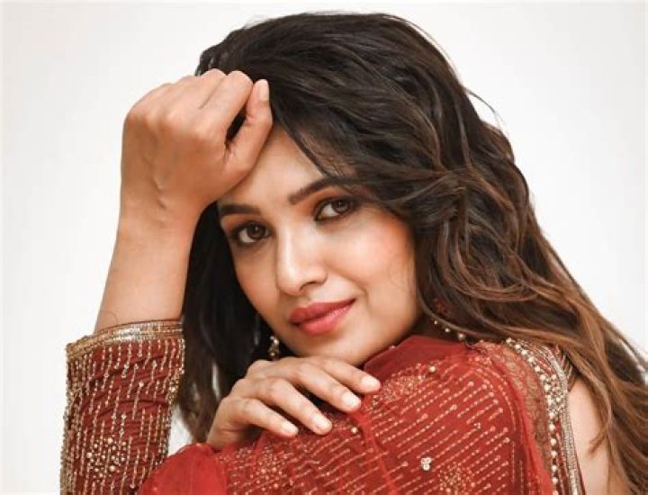 Vani Bhojan Height, Weight, Net Worth, Age, Birthday, Wikipedia, Who, Instagram, Biography