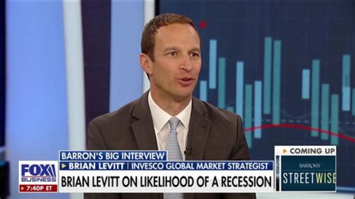 What Happened Between Brian Levitt And Sarah Segal? Age Difference & Feud Explained