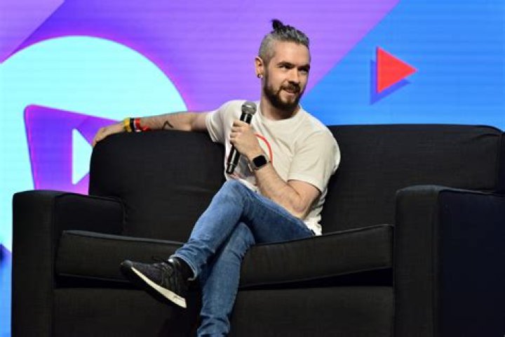 What Happened To Jacksepticeye? Where Is Jacksepticeye Now? Is Jacksepticeye Married? Jacksepticeye Wiki, Age, Girlfriend, Height