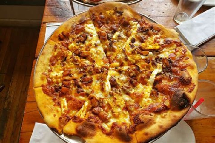 
What took place at the St. Louis Yaquis Pizza? Internet Outraged At Racist Owner’s Customer Treatment 