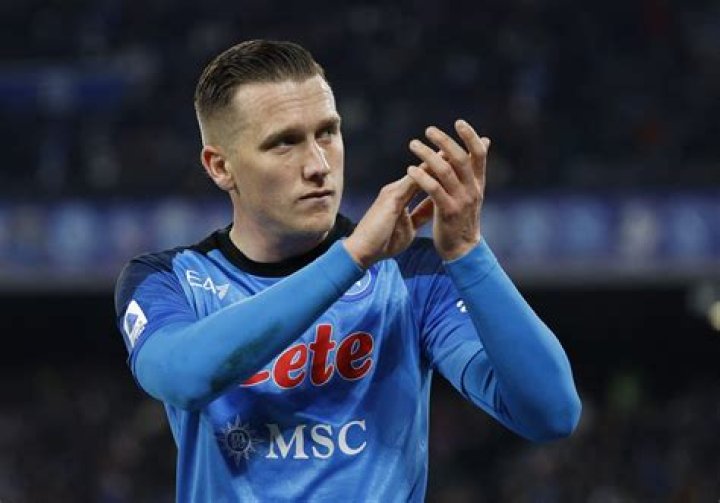 
Who are Piotr Zielinskis Parents? Piotr Zielinski Biography, Parents Name, Nationality and More 