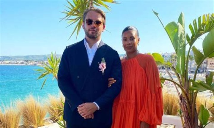 Who Is Frank Beckmann Wife Karen Beckmann? Their Married Life And Family