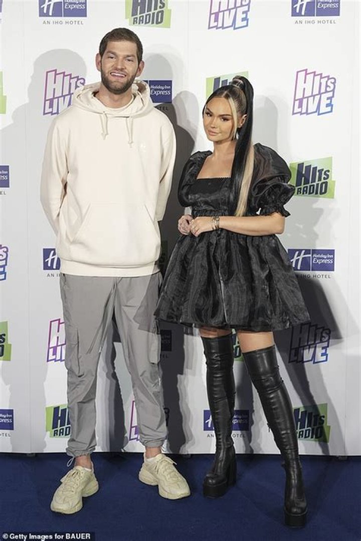 Who Is Harry Sidemen Girlfriend In 2022? Facts About His Dating Status With Katie Leach