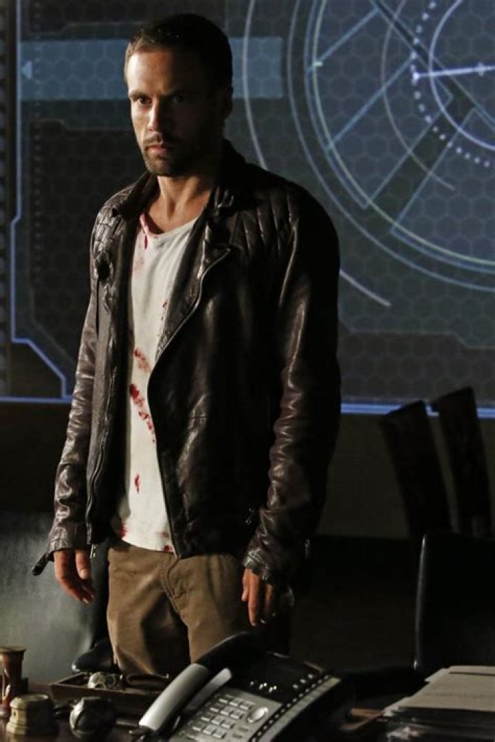 
Who is Nick Blood from ‘Agents of SHIELD’? Wiki, Body. Gay? 