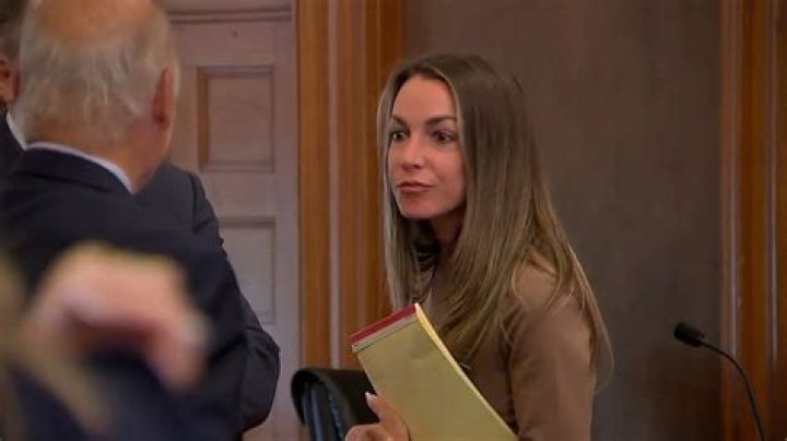 
Who Is The DUI Guy aka Larry Forman From Louisville? Lawyer Twitter Thread On Johnny Depp Trial 