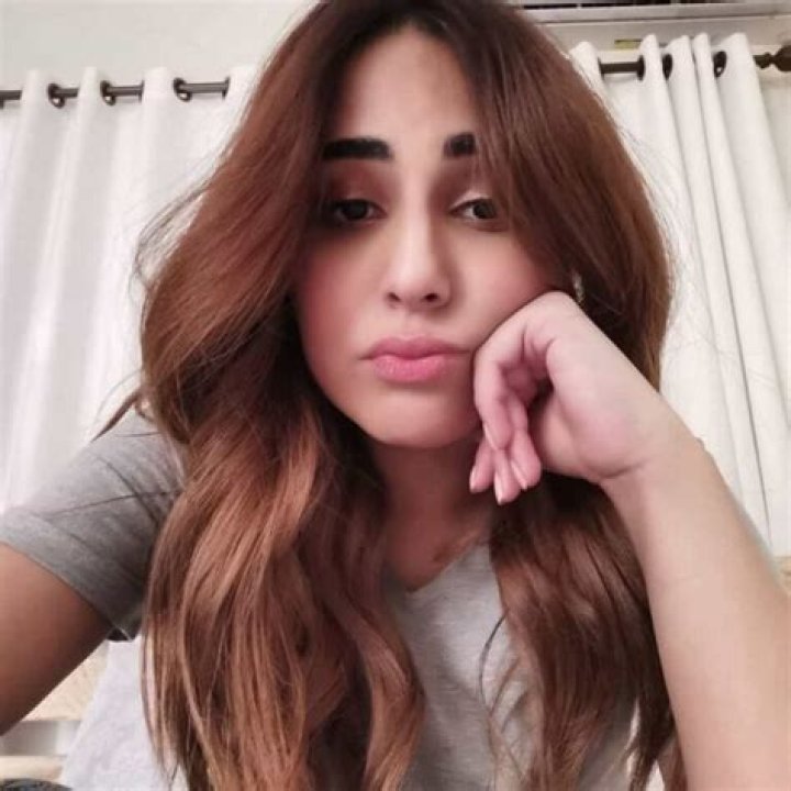 Who Is Ushna Shah Husband Hamza Amin? Kids Family And Net Worth
