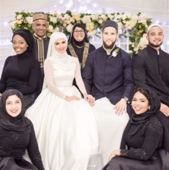 
Who Is Wayne Parnell Wife Aisha Baker And What Is Their Religion? Here’s Why He Converted To Islam 